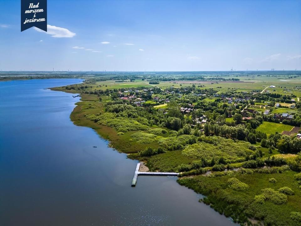 Caloroczne Domki Nad Morzem I Jeziorem Jezierzany Экстерьер фото